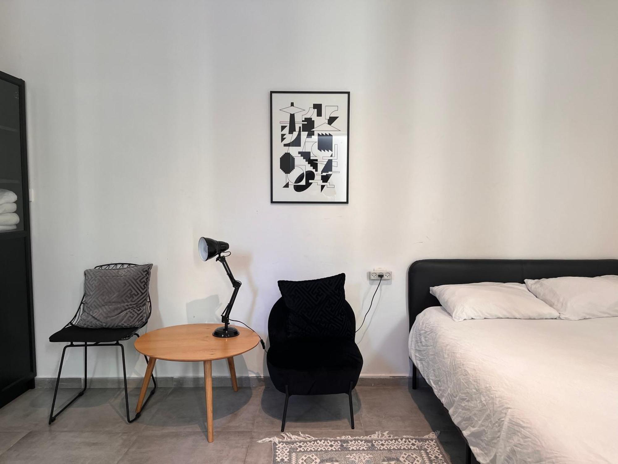 Yona 8 Bed & Breakfast Tel Aviv Room photo