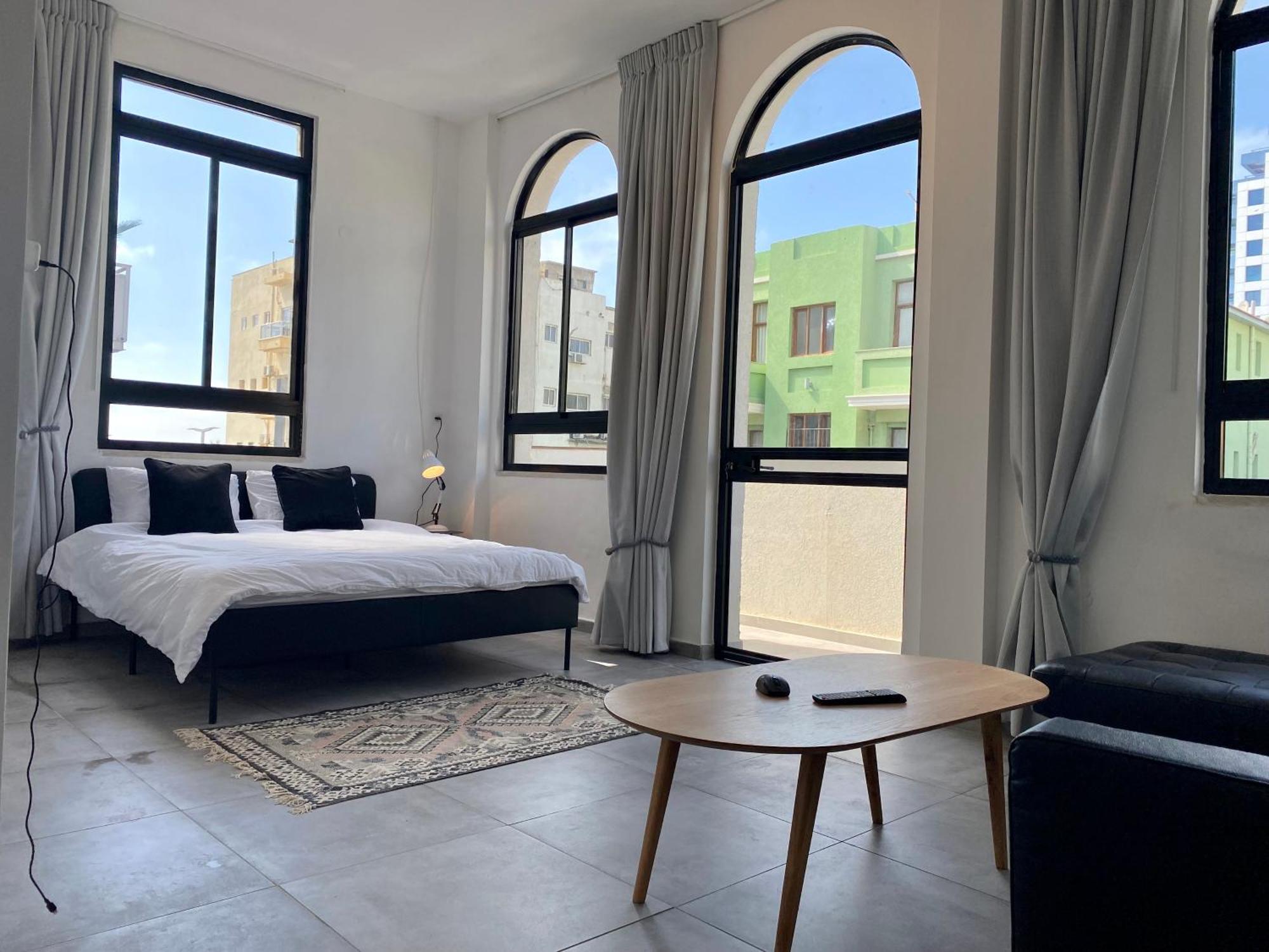 Yona 8 Bed & Breakfast Tel Aviv Exterior photo