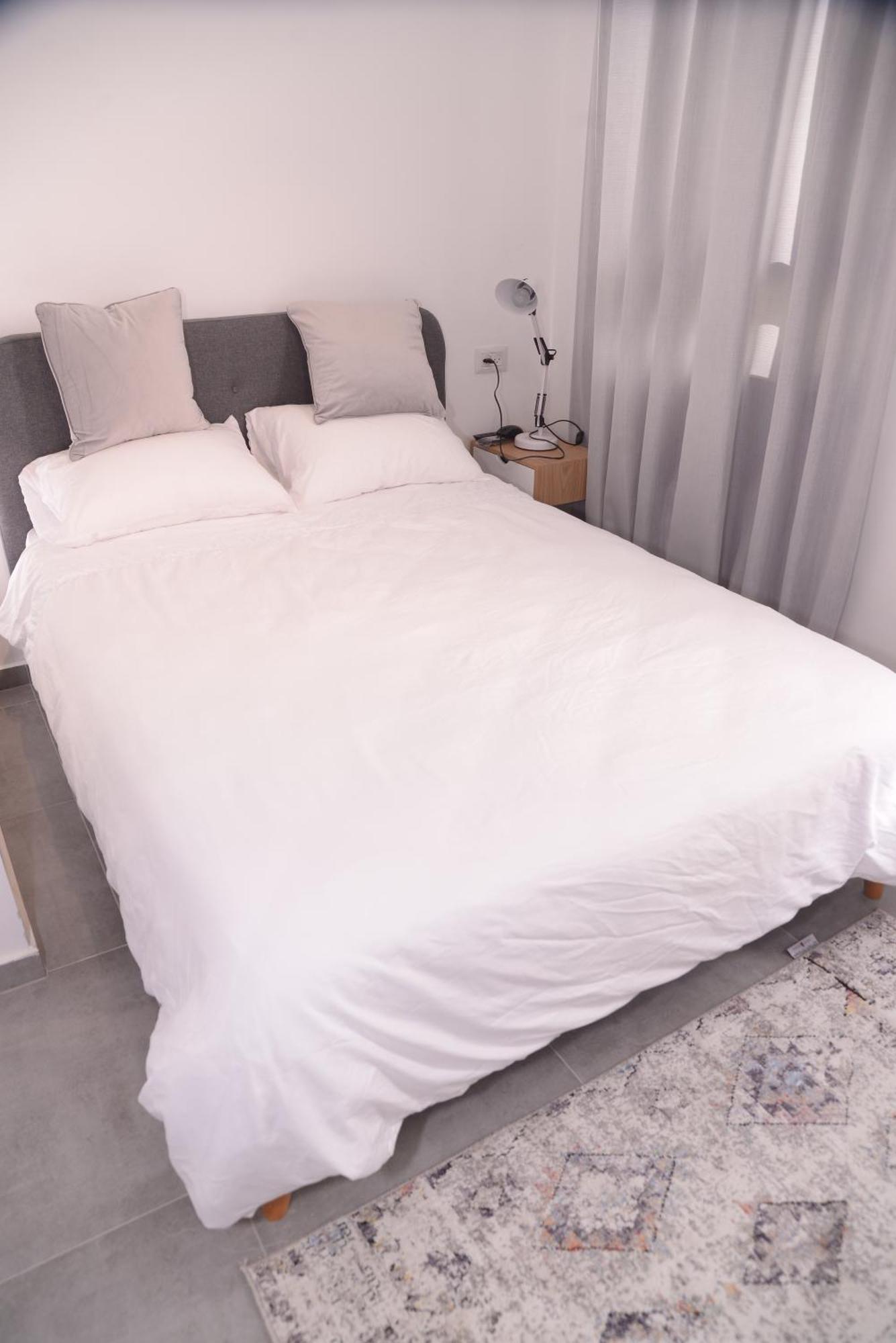 Yona 8 Bed & Breakfast Tel Aviv Room photo
